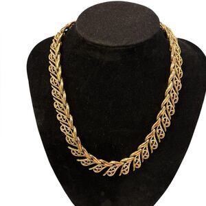 Vintage Monet Gold Tone Necklace